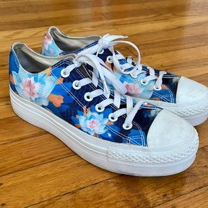 Converse platform low top sneakers